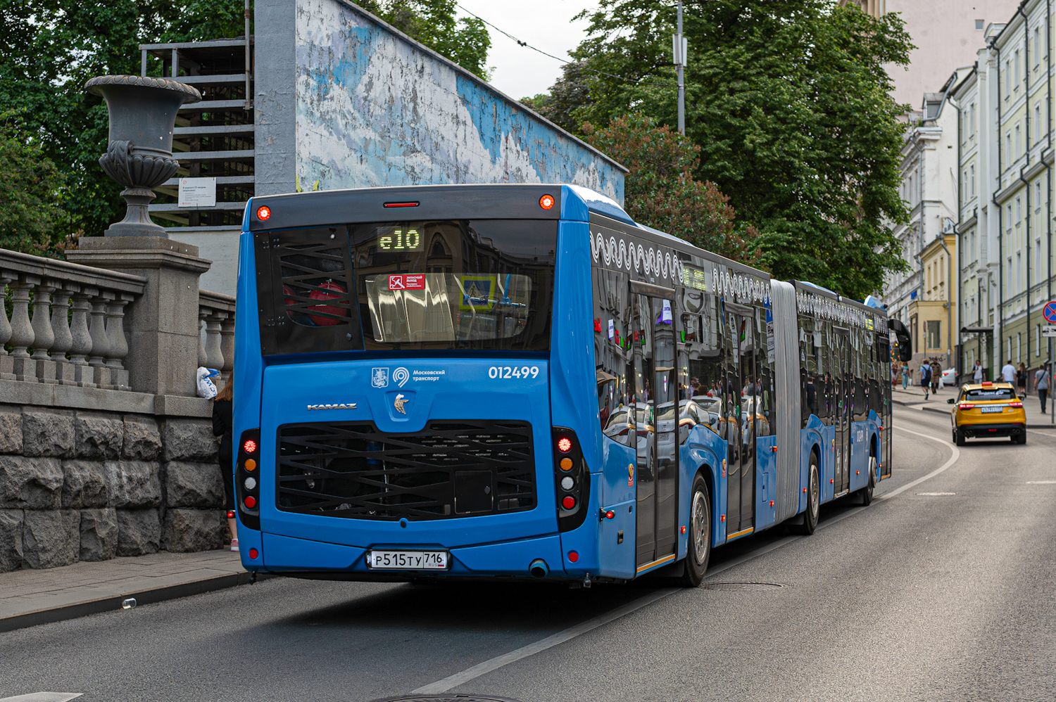 Москва, КАМАЗ-6299 № 012499