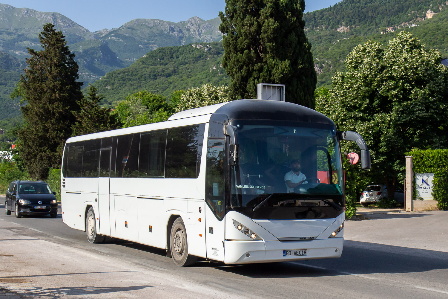 Черногория, Neoplan P23 N3516Ü Trendliner № BD AE018