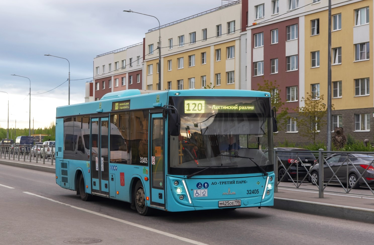 Sankt Petersburg, MAZ-206.945 Nr 32405