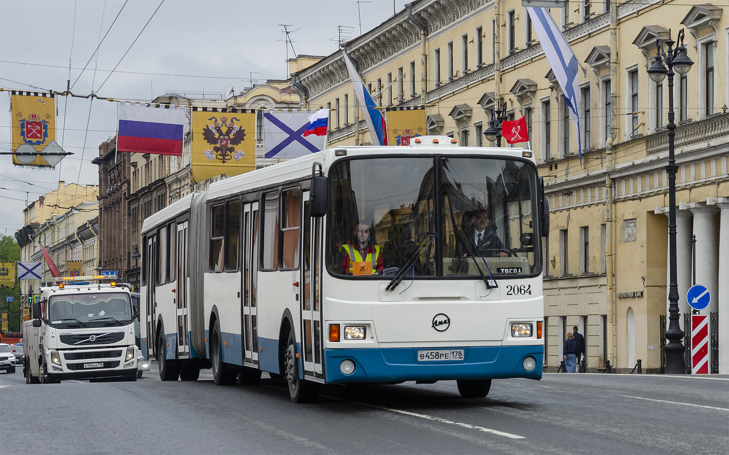 Санкт-Петербург, ЛиАЗ-6212.00 № 2064; Санкт-Петербург — VI Международный транспортный фестиваль "ТранспортФест-2025" Санкт-Петербург, ЛиАЗ-6212.00 № 2064; Санкт-Петербург — VI Международный транспортный фестиваль "ТранспортФест-2025"
