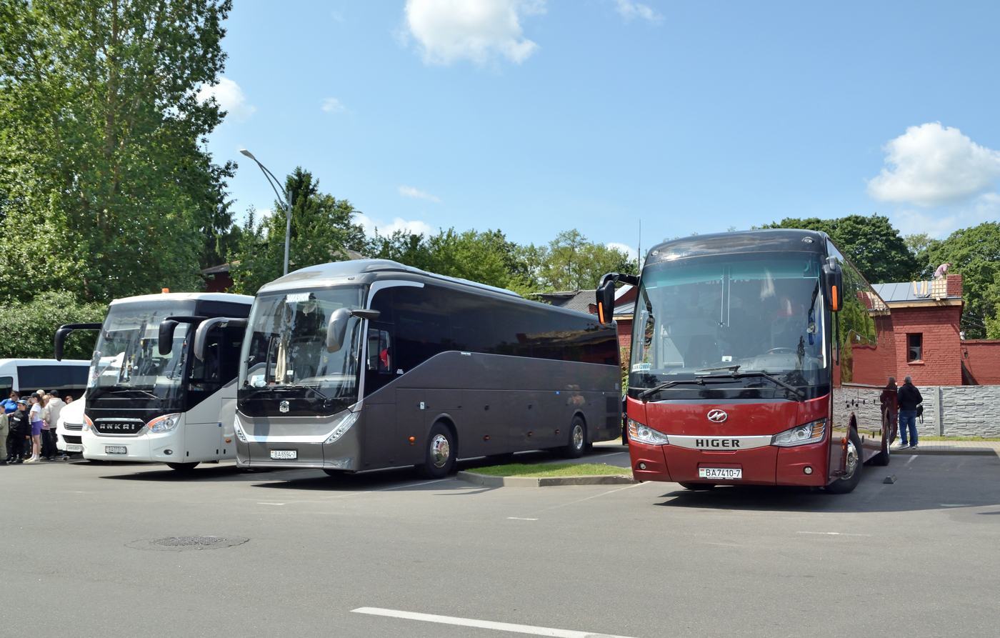 Брестская область, Неман-420234-511 № 69; Минск, Zhong Tong LCK6129H1 № ВА 6594-7; Минск, Higer KLQ6128LQ № ВА 7410-7