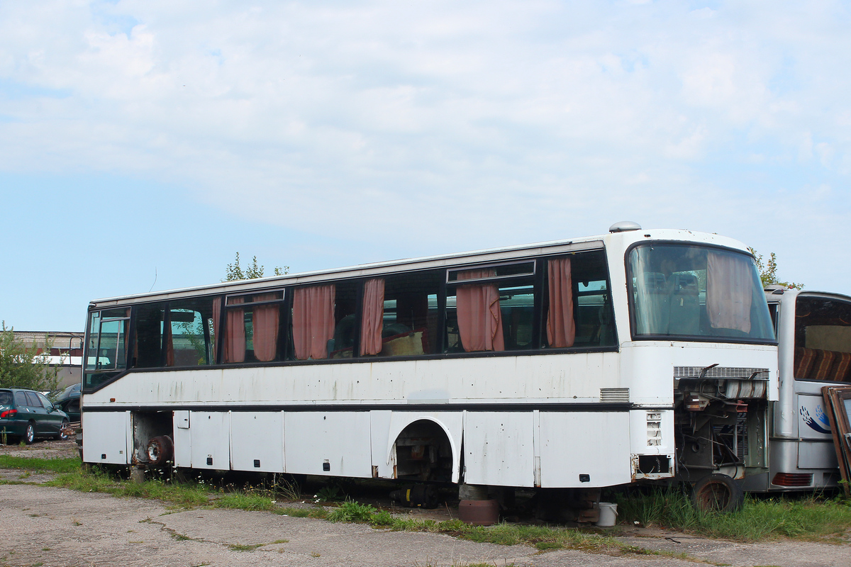 Литва, Setra S215UL (France) № [LT] б/н 24; Литва, Ernst Auwärter Clubstar № GPJ 326
