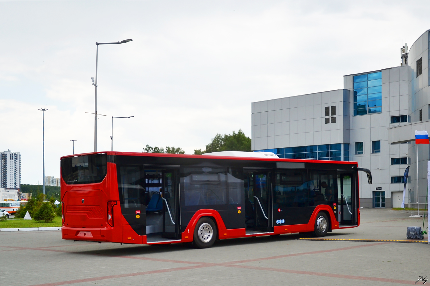 Moszkvai terület, LiAZ Citymax 12 sz.: CM12-15561; Cseljabinszki terület — Ural'skiy avtosalon 2025: Kommercheskiy i Obshchestvennyy Passazhirskiy Transport