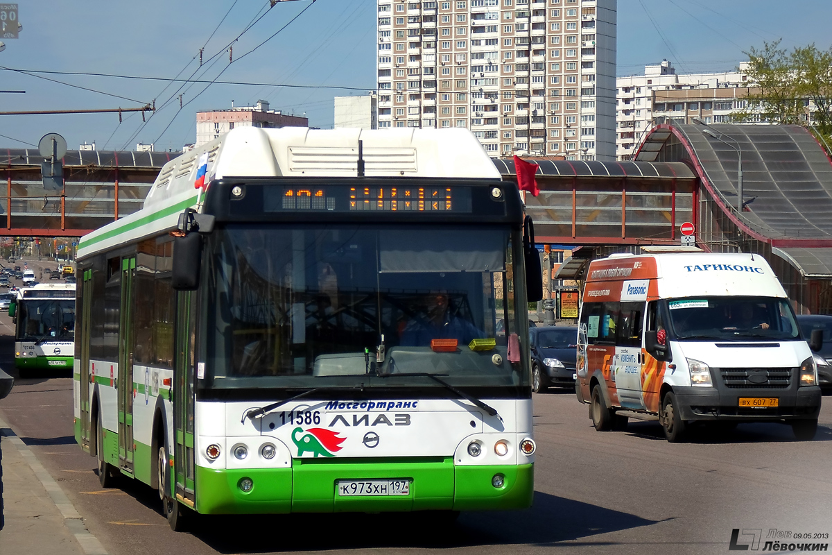 Москва, ЛиАЗ-5292.71 № 11586; Москва, Самотлор-НН-3236 (Ford Transit) № ВХ 607 77