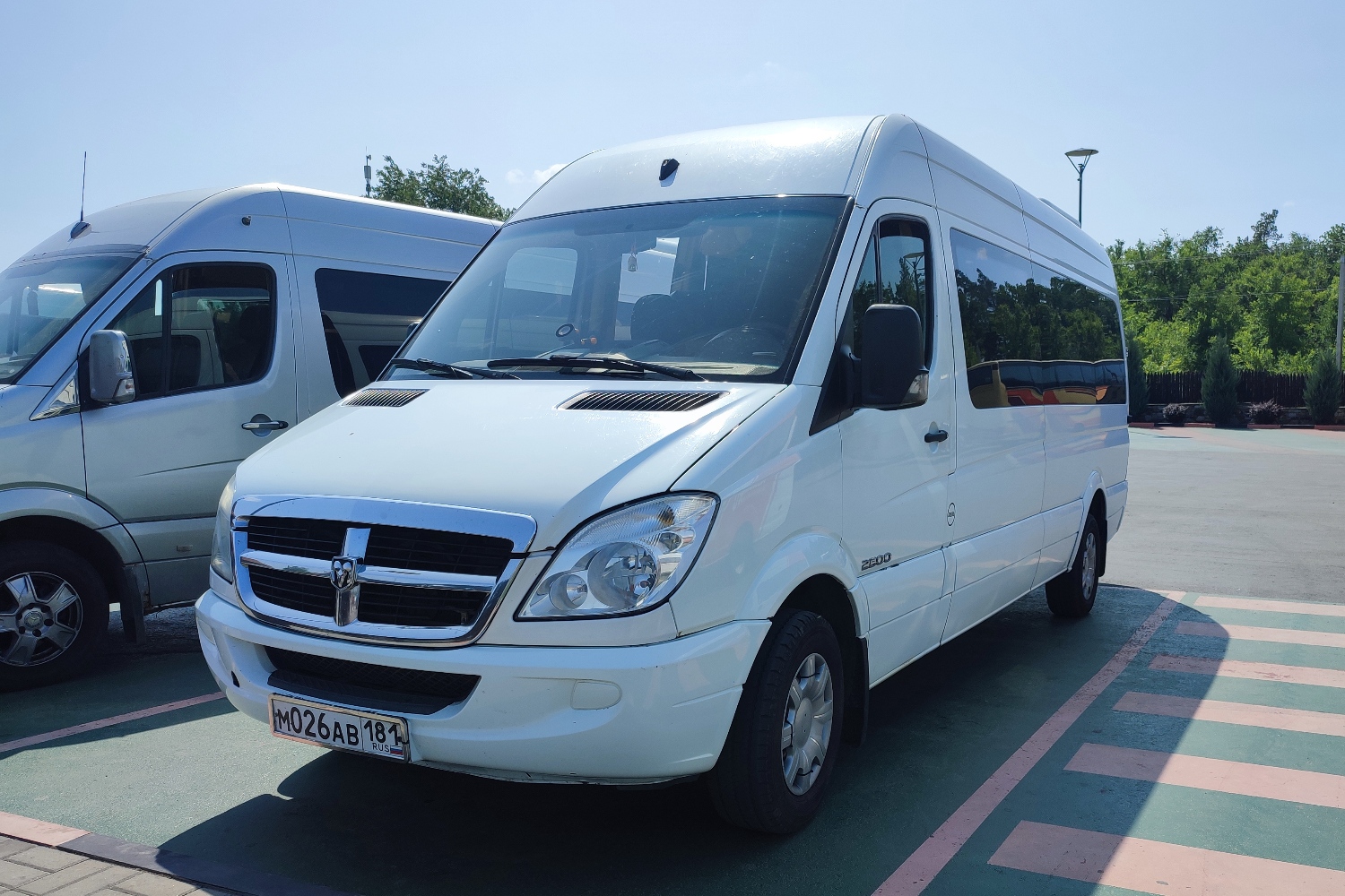 Луганская область, Dodge Sprinter № М 026 АВ 181