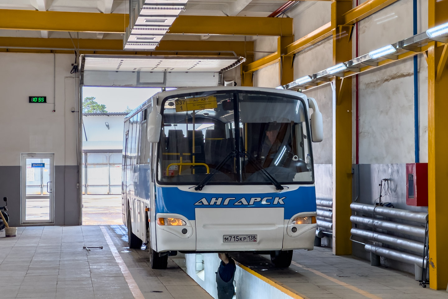 Иркутская область, КАвЗ-4238-41 № 350