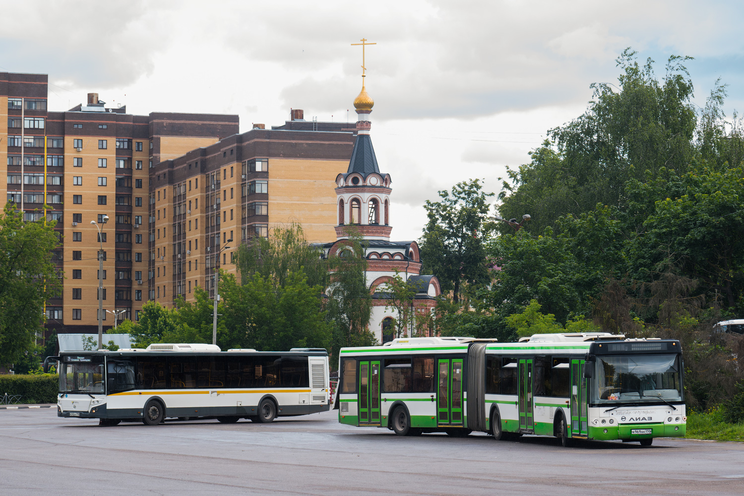 Московская область, ЛиАЗ-5292.65 № 094053; Московская область, ЛиАЗ-6213.22 № 094066