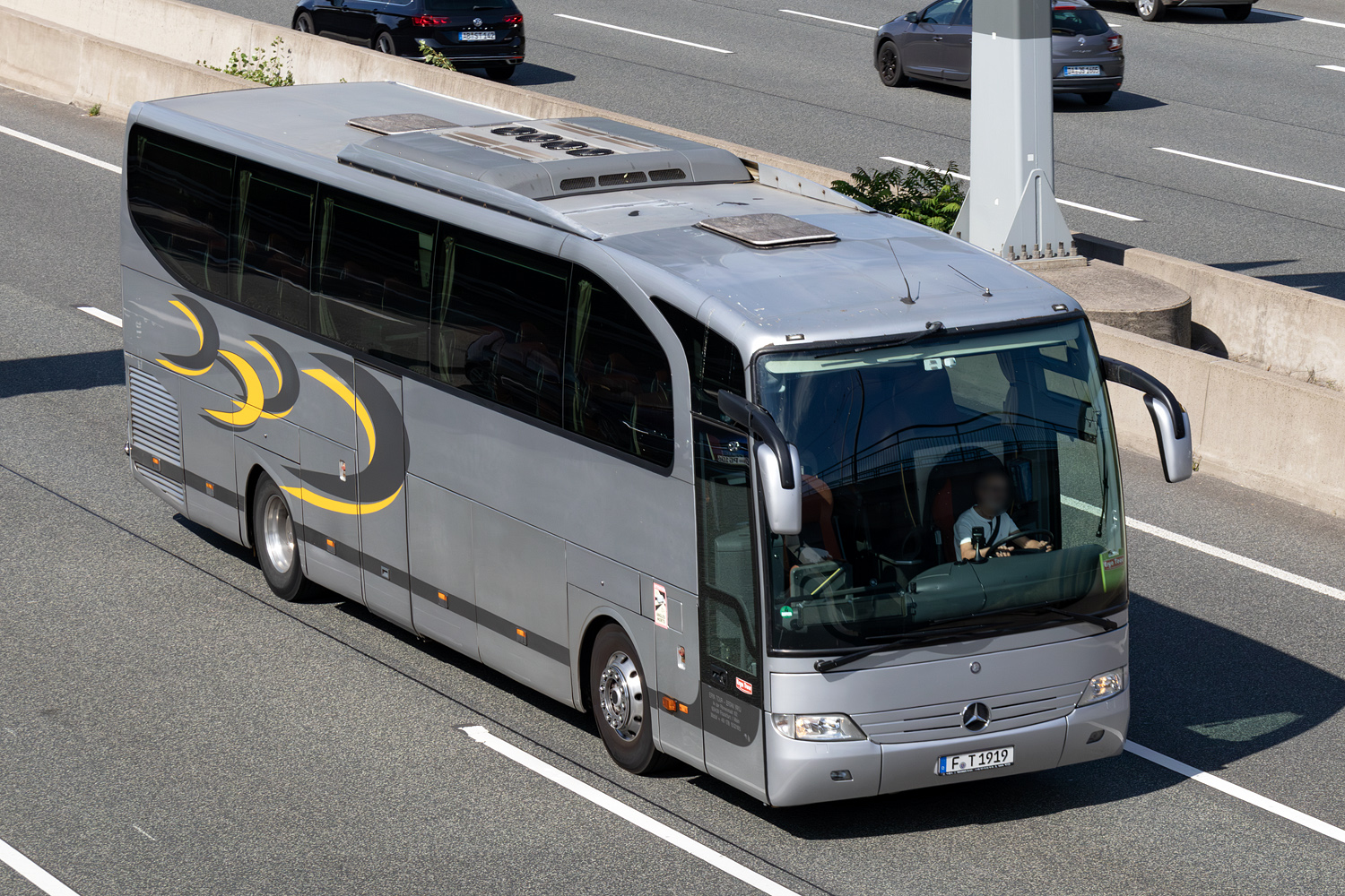 Гессен, Mercedes-Benz O580-15RHD Travego № F-T 1919