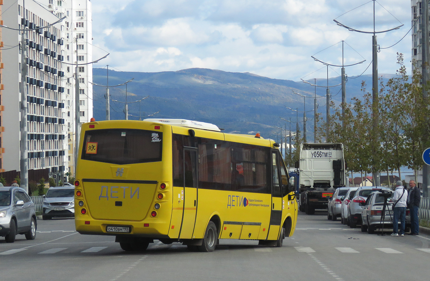 Краснодарский край, Неман-420238-511 № О 410 ВМ 193