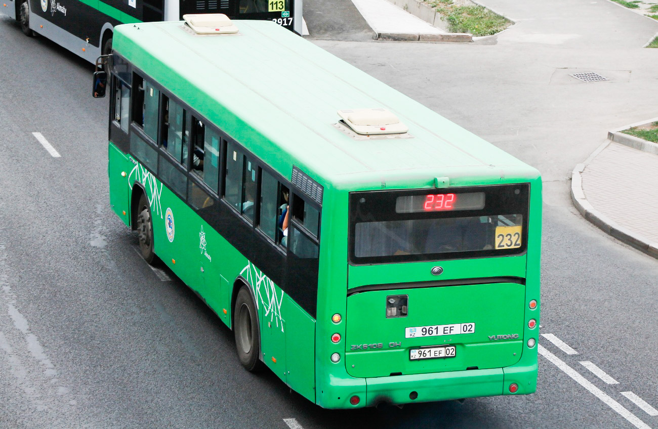 Алматы, Yutong ZK6108HGH № 961 EF 02
