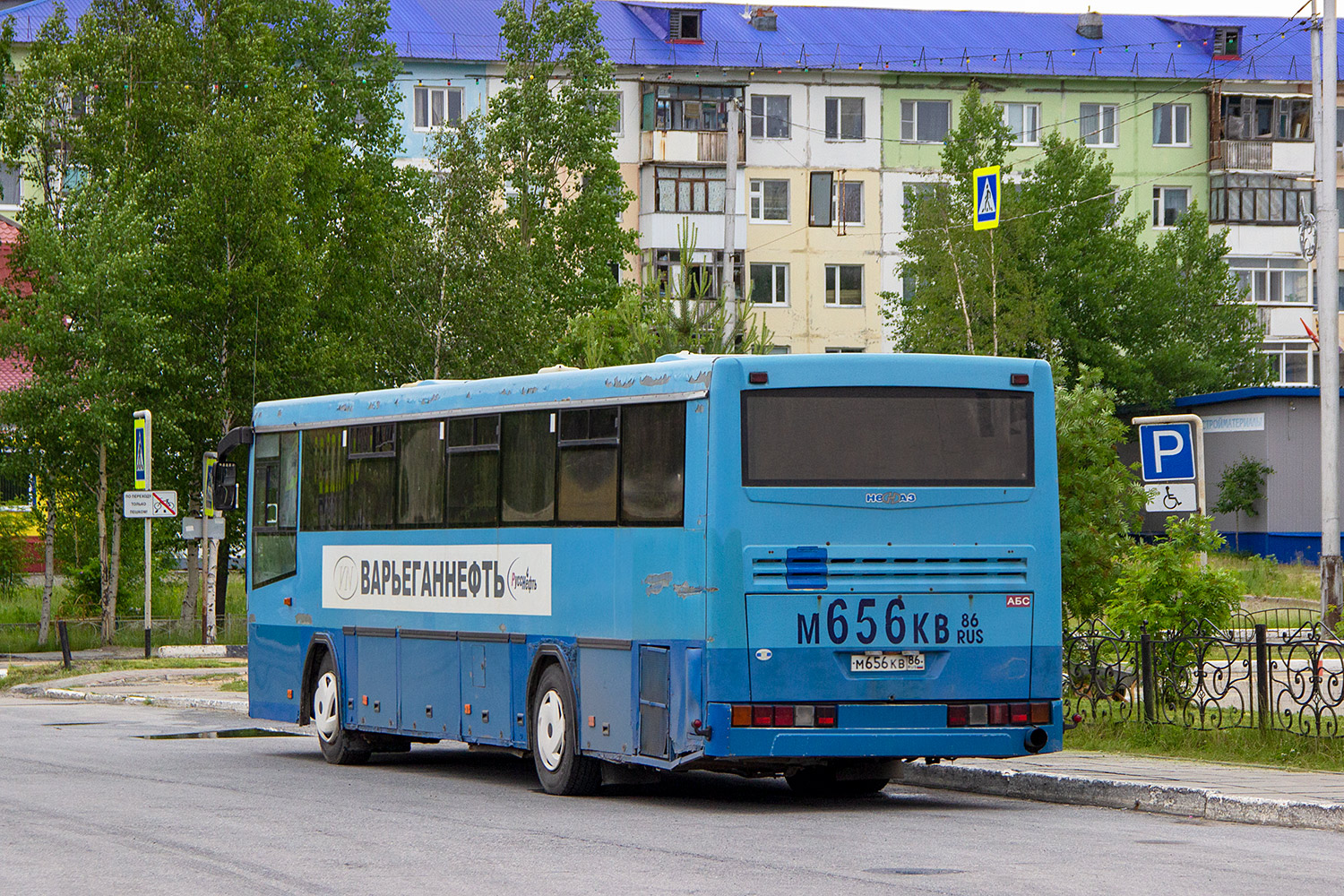 Ханты-Мансийский АО, НефАЗ-5299-10-17 № М 656 КВ 86