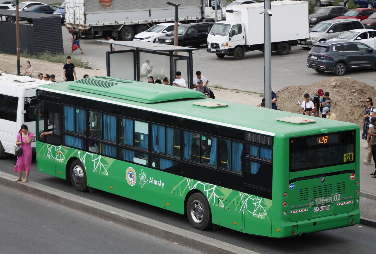 Алматы, Yutong ZK6118HGA (QazTehna) № 136 ER 02 Алматы, Yutong ZK6118HGA (QazTehna) № 136 ER 02