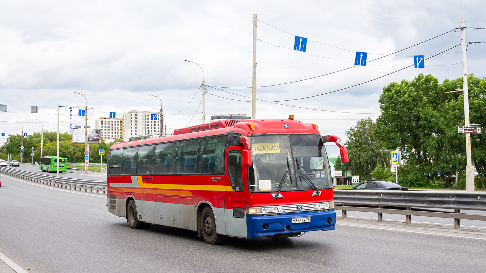 Тюменская область, Kia AM949S Granbird SD II Parkway № У 374 ХУ 72