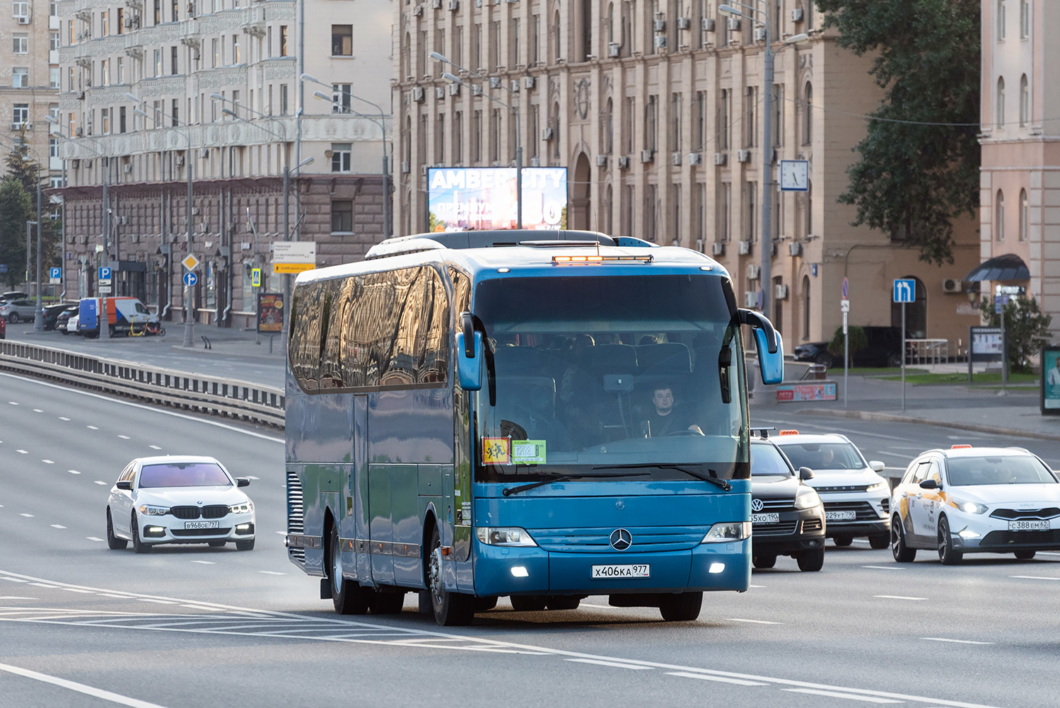 Москва, Mercedes-Benz O580-15RHD Travego № Х 406 КА 977
