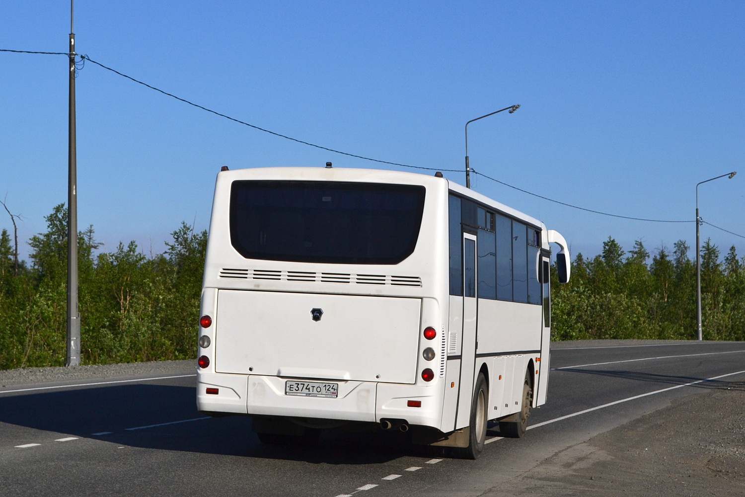 Красноярский край, КАвЗ-4235-62 № Е 374 ТО 124