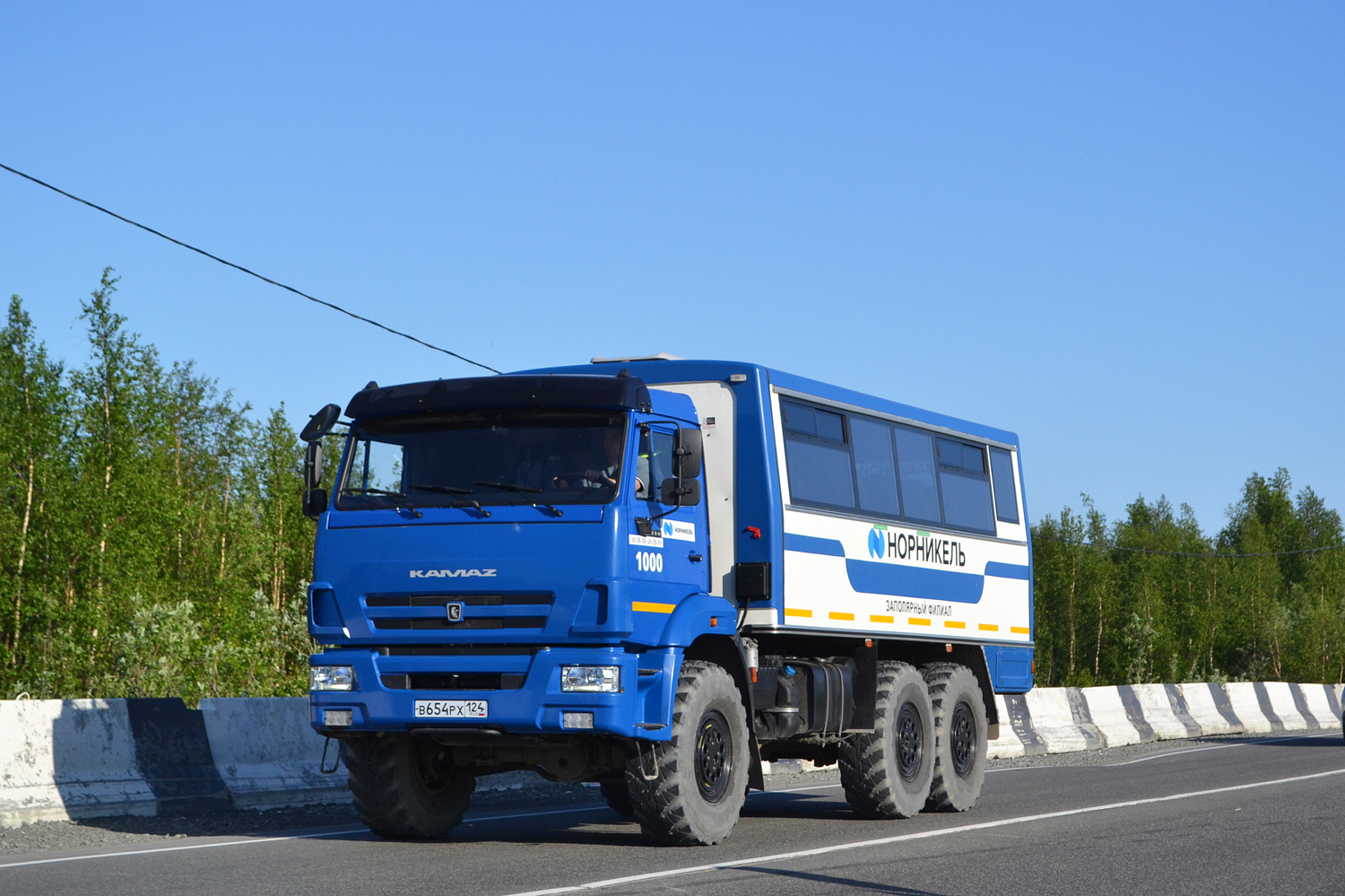 Красноярский край, НефАЗ-4208-24 № 1000