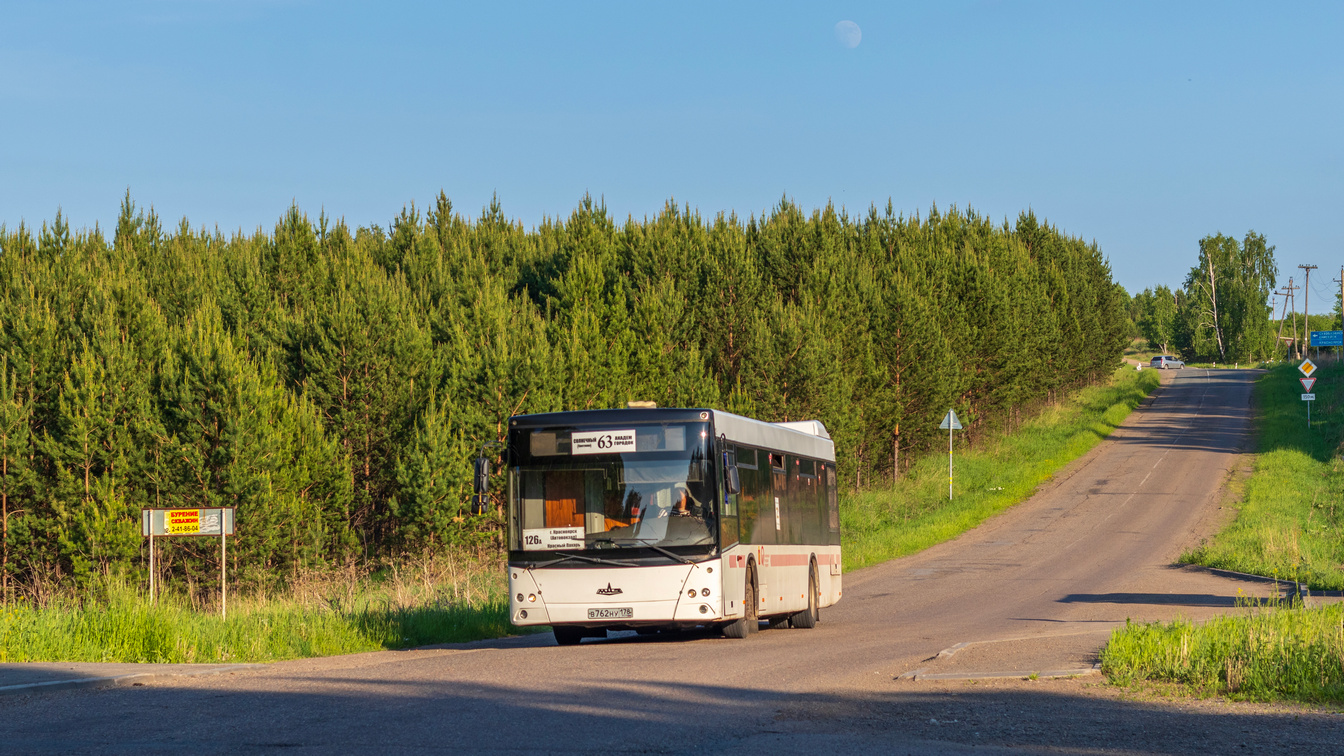 Красноярский край, МАЗ-203.067 № В 762 НУ 178