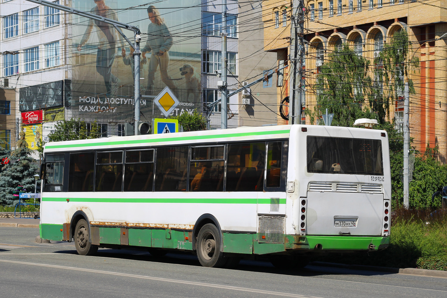 Кировская область, ЛиАЗ-5256.53-01 № М 370 НХ 43