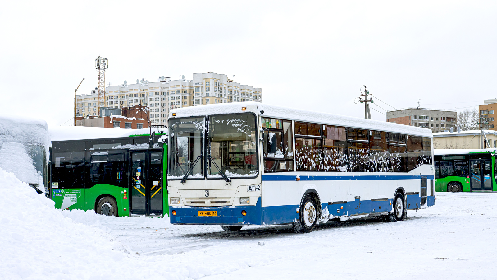 Свердловская область, НефАЗ-5299-20-32 № 834