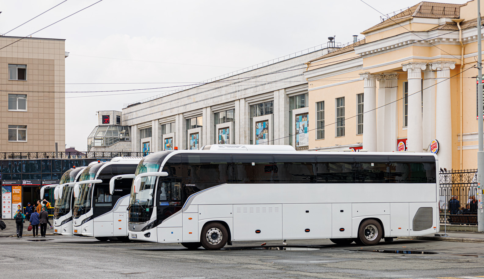Свердловская область, Yutong C12PRO (ZK6128H) № КО 885 66; Свердловская область, Yutong C12PRO (ZK6128H) № КМ 495 66; Свердловская область, Yutong C12PRO (ZK6128HN) № Х 810 АЕ 196