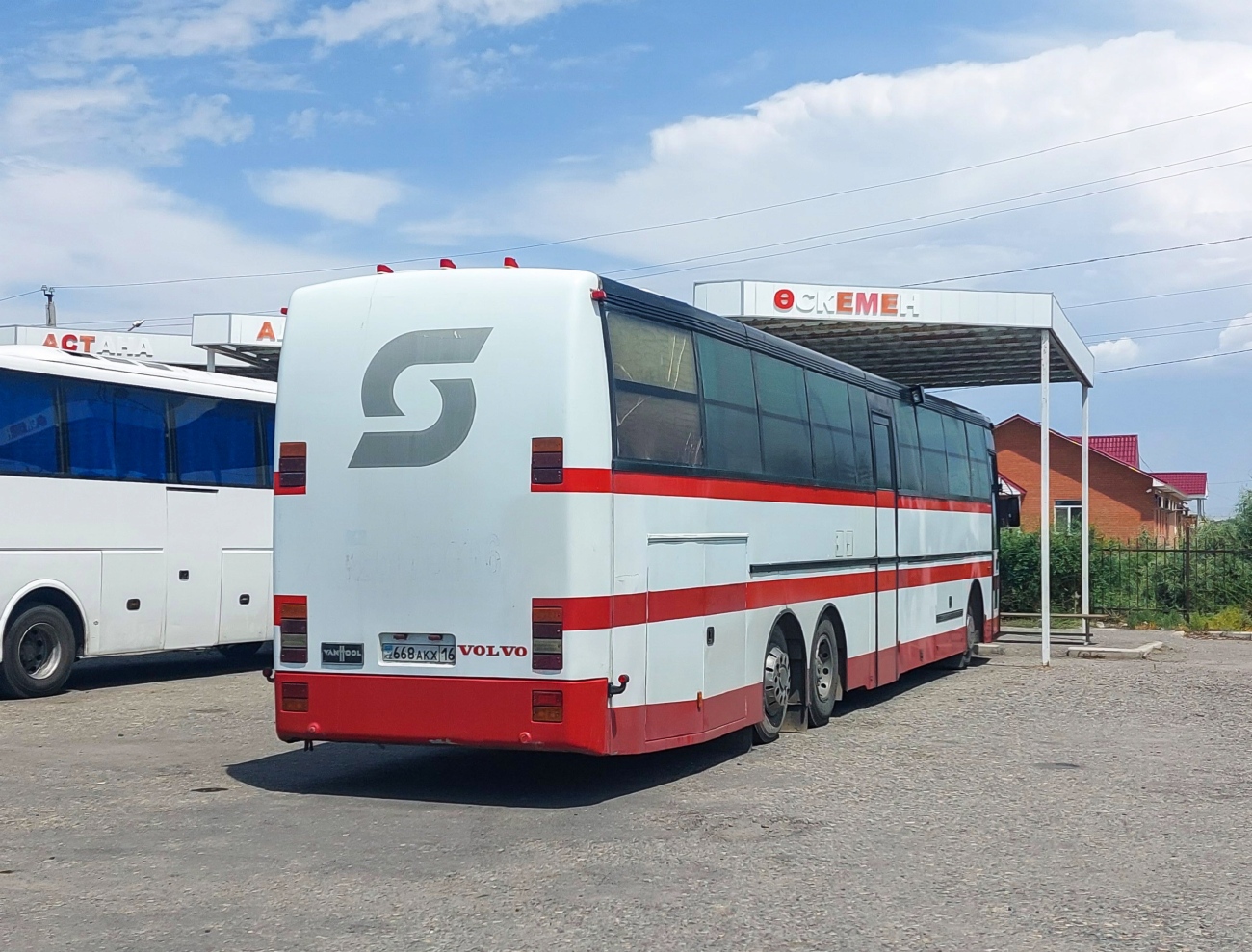 Восточно-Казахстанская область, Van Hool T8 Alizée 360NL № 668 AKX 16