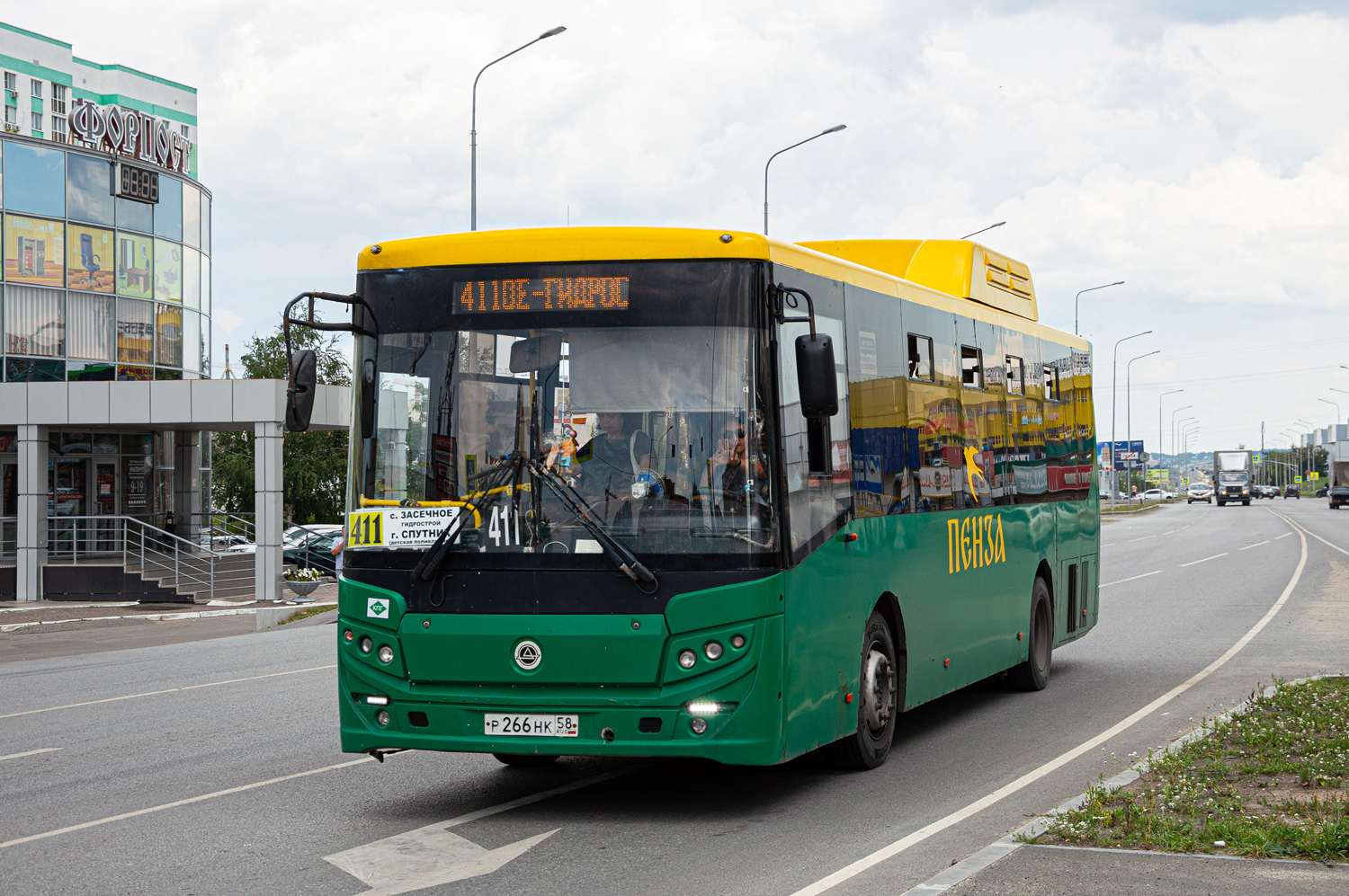 Пензенская область, КАвЗ-4270-70 № Р 266 НК 58