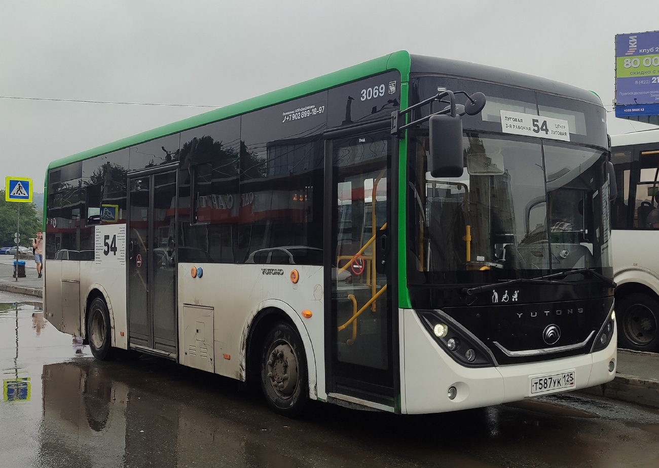 Приморский край, Yutong ZK6890HGQ № Т 587 УК 125