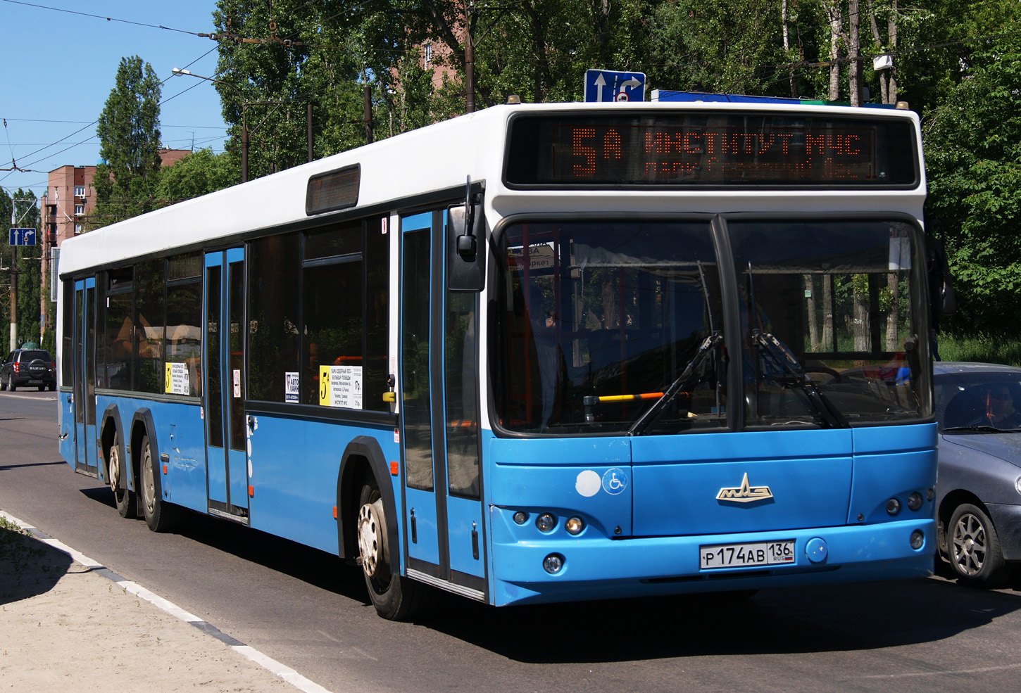 Воронежская область, МАЗ-107.466 № Р 174 АВ 136