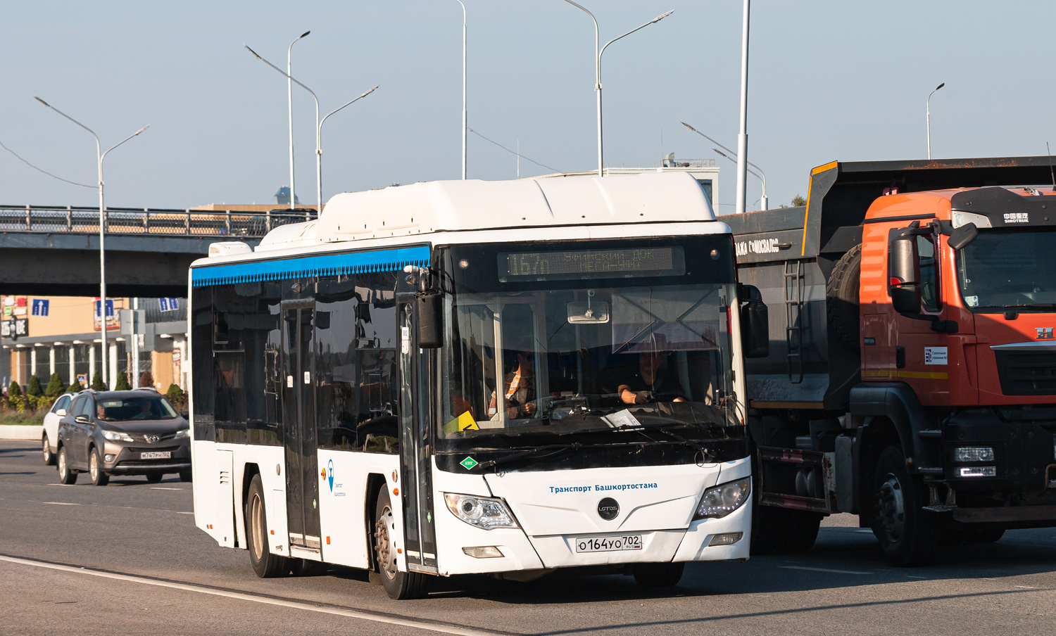 Башкортостан, Lotos-105C02 № О 164 УО 702