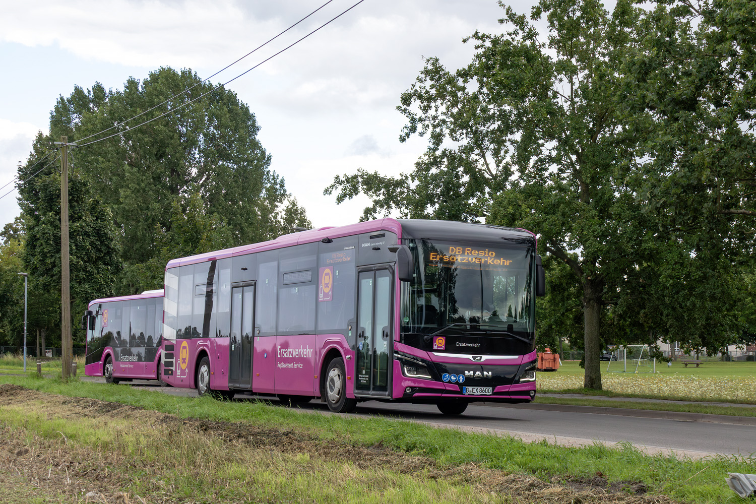 Brandenburg, MAN 43C Lion's Intercity LE 13 LEÜ360 EfficientHybrid № 860; Brandenburg — SEV · Generalsanierung Hamburg — Berlin · 01.08.2025 — 30.04.2026