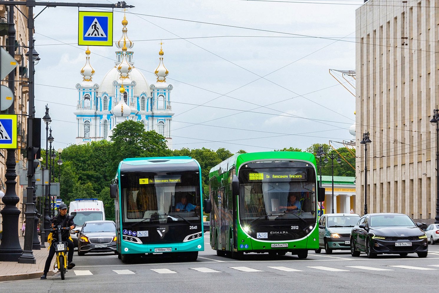 Санкт-Петербург, Volgabus-5270.E0 № 2541; Санкт-Петербург, Синара-6253 № 2512