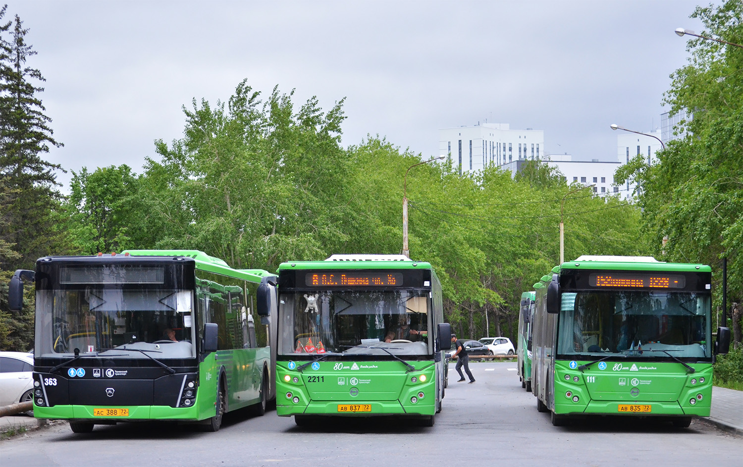 Тюменская область, ЛиАЗ-5292.65 № 2211; Тюменская область, ЛиАЗ-5292.65 № 111; Тюменская область — Разные фотографии Тюменская область, ЛиАЗ-5292.65 № 2211; Тюменская область, ЛиАЗ-5292.65 № 111; Тюменская область — Разные фотографии