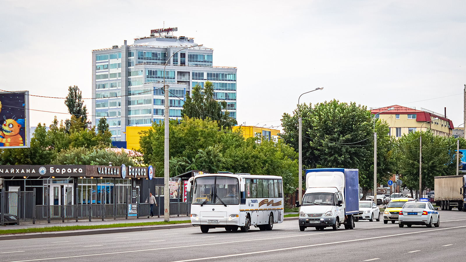 Тюменская область, КАвЗ-4238-42 № Р 157 УМ 72