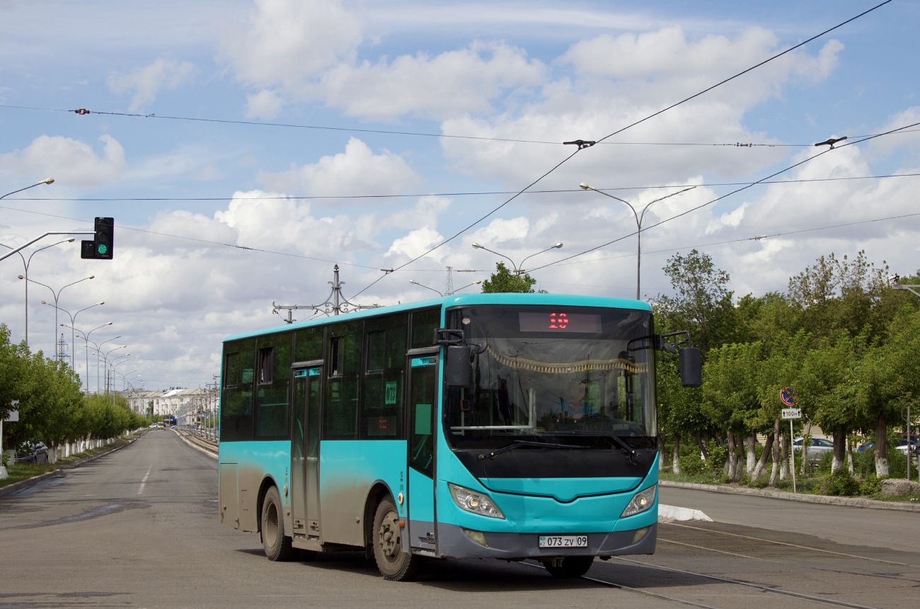 Карагандинская область, Dongfeng BWC6850GA5 (Qilu/СемАЗ) № 073 ZV 09 Карагандинская область, Dongfeng BWC6850GA5 (Qilu/СемАЗ) № 073 ZV 09