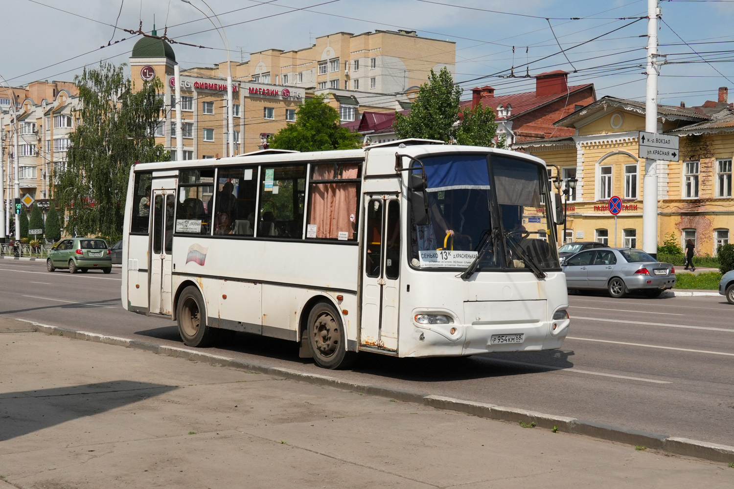 Тамбовская область, КАвЗ-4235-33 № Р 954 КМ 68