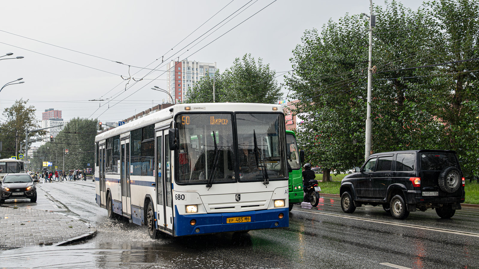 Свердловская область, НефАЗ-5299-20-32 № 680