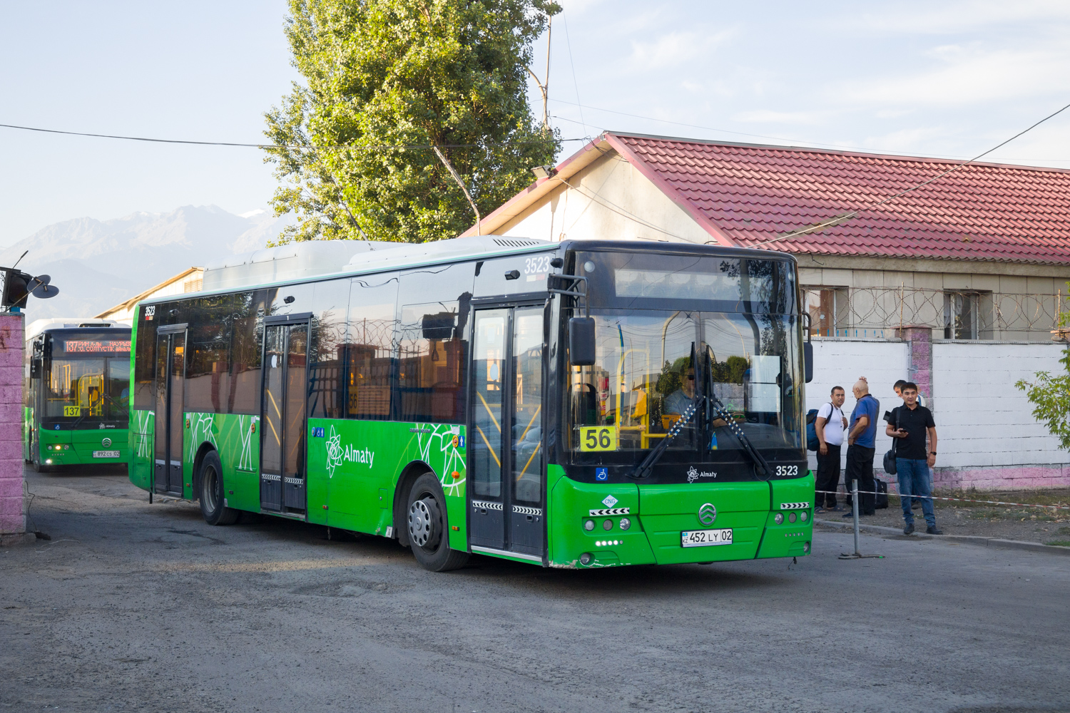 Алматы, Golden Dragon XML6125CN (Hyundai Trans Auto) № 3523