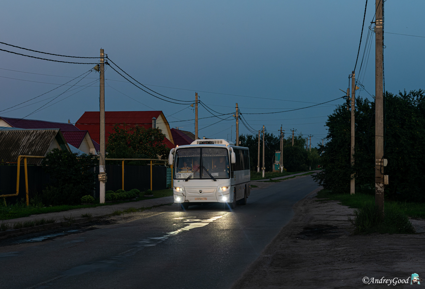 Воронежская область, КАвЗ-4238-C1 № Х 505 МТ 136