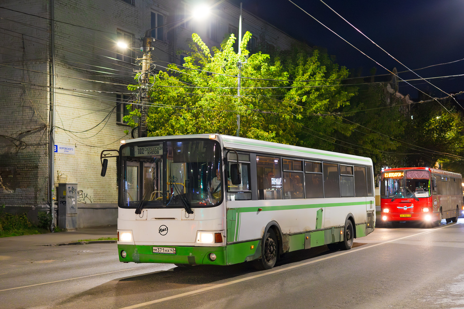 Кировская область, ЛиАЗ-5256.53-01 № М 371 НХ 43