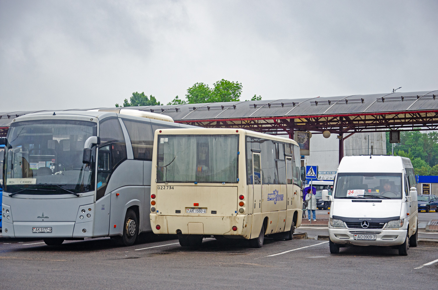 Гродненская область, МАЗ-256.170 № 022734; Минск, Луидор-2232* (MB Sprinter Classic) № АО 0909-7