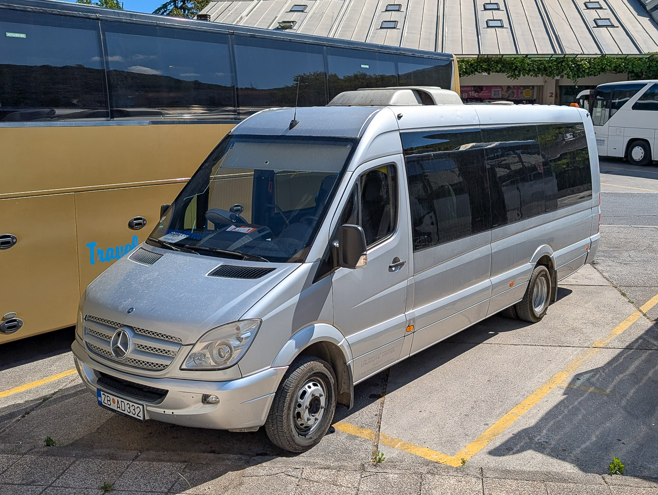 Черногория, Mercedes-Benz Sprinter W906 518CDI № ŽB AD332