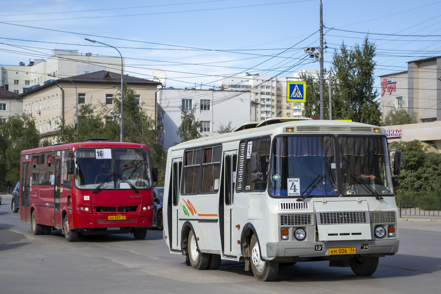 Саха (Якутия), ПАЗ-320414-14 "Вектор" № КМ 481 14; Саха (Якутия), ПАЗ-32054 № КМ 006 14