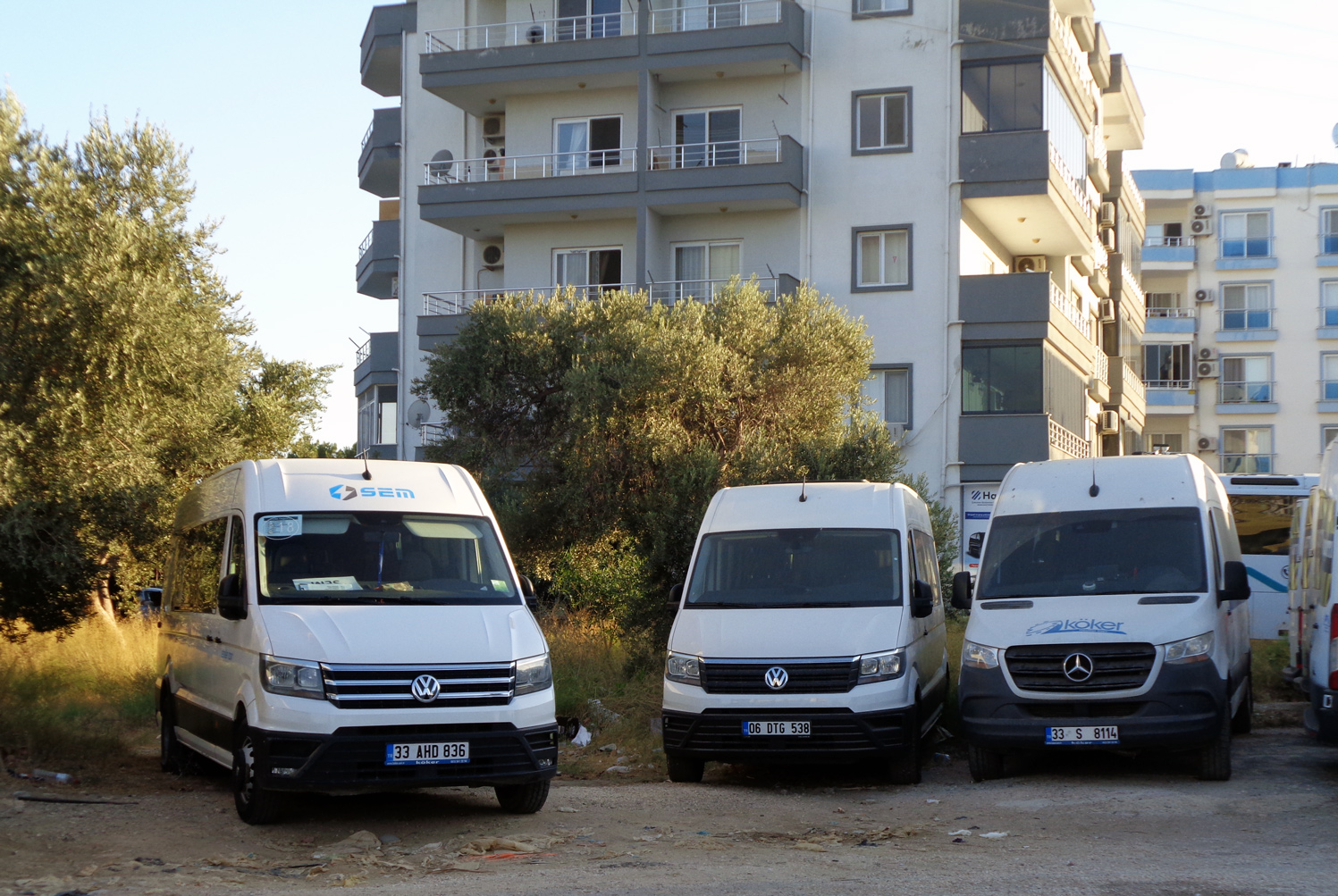 Турция, Volkswagen Crafter II № 538; Турция, Mercedes-Benz Sprinter W907 (VS30) № 33 S 8114