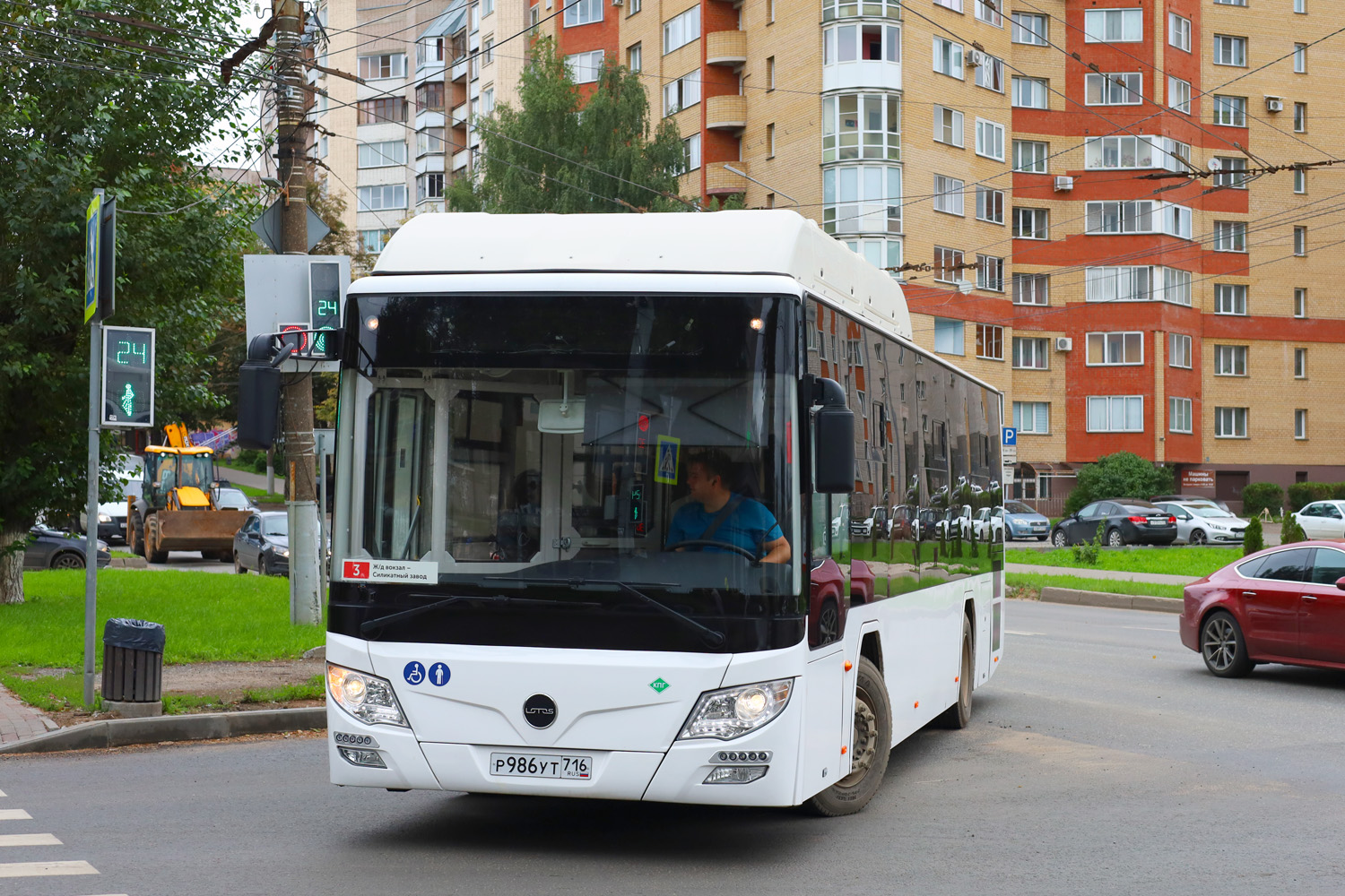 Кировская область, Lotos-105C02 № Р 986 УТ 716