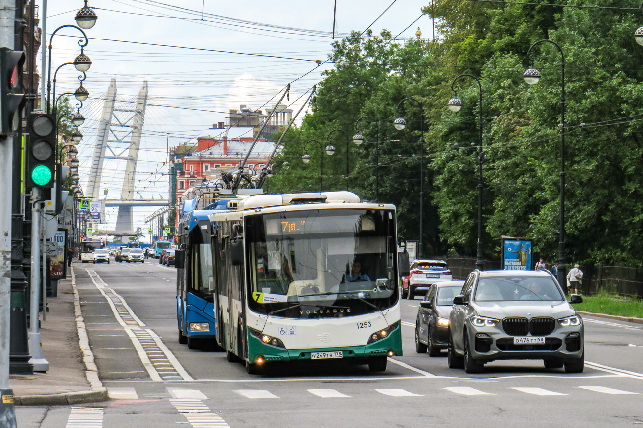 Санкт-Петербург, Volgabus-5270.00 № 1253