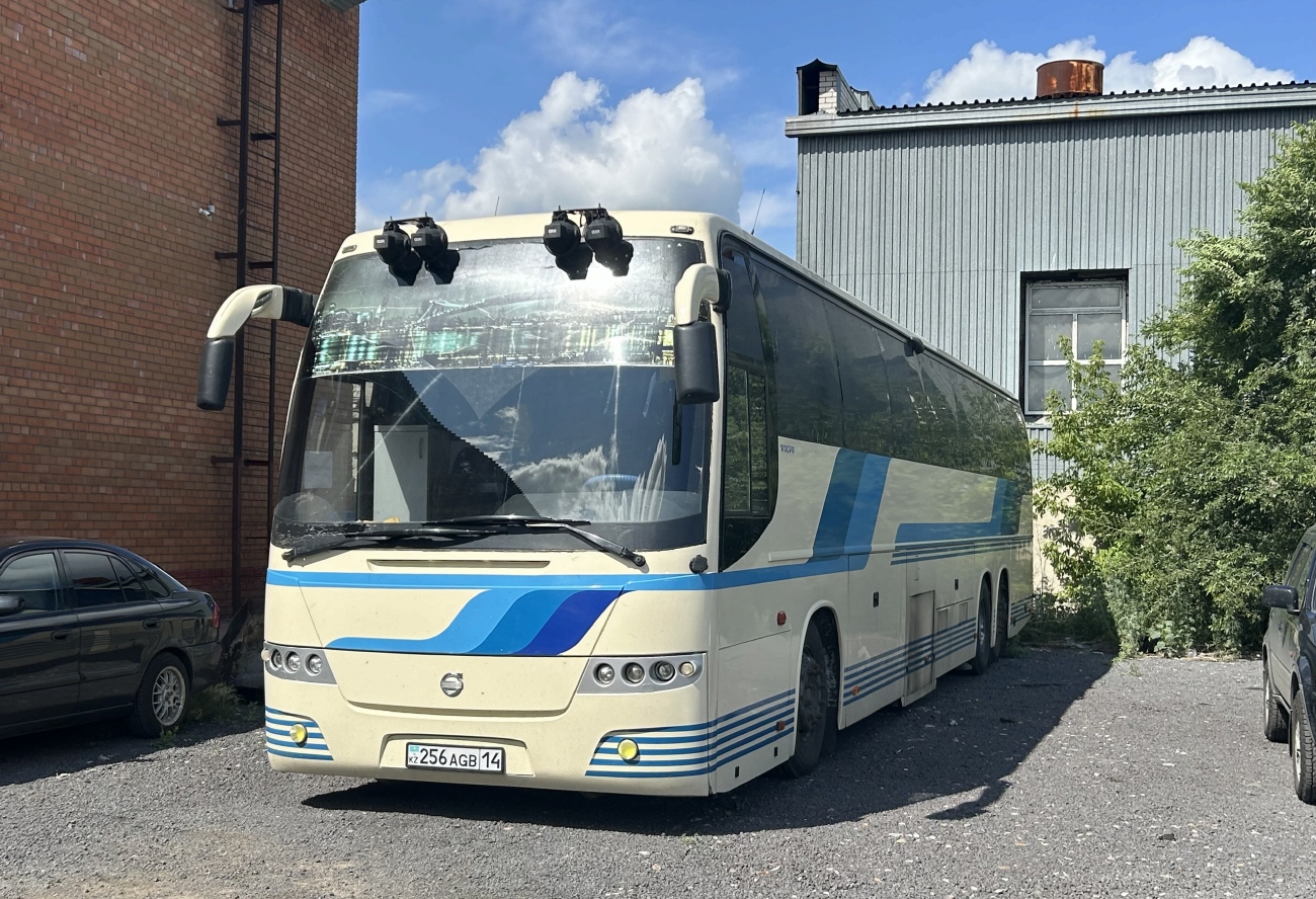 Павлодарская область, Volvo 9700H № 256 AGB 14