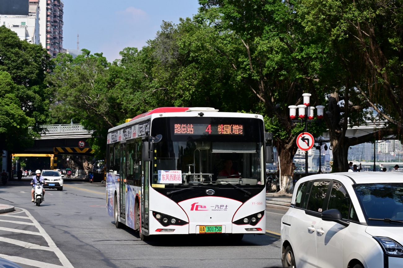 Китай, GAC K8 (GZ6100LGEV5) № Y1-5065