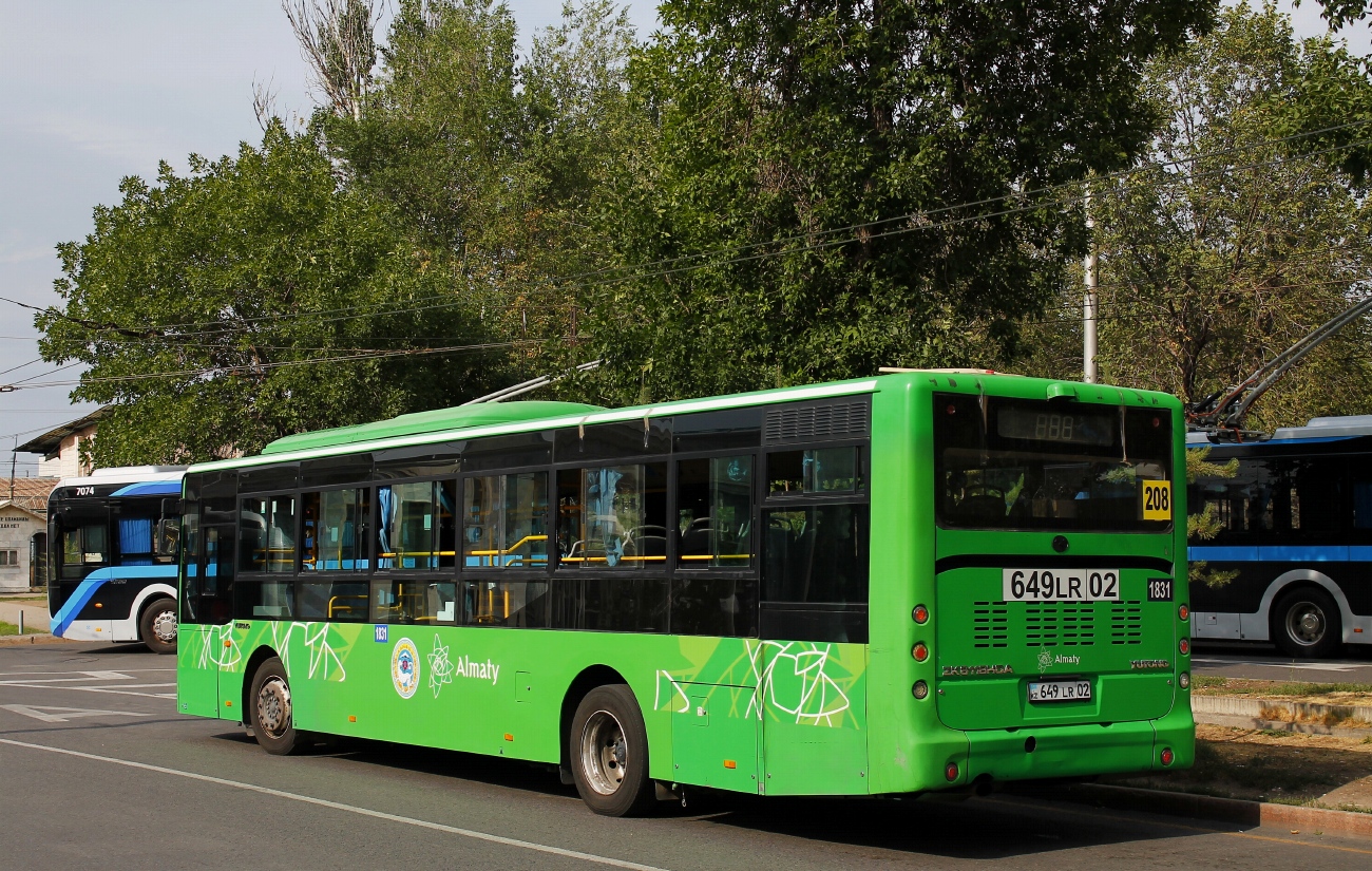 Алматы, Yutong ZK6118HGA № 1831