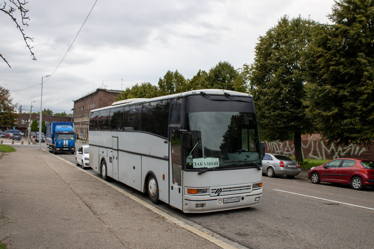 Калининградская область, Berkhof Excellence 3000 № О 017 ОН 39