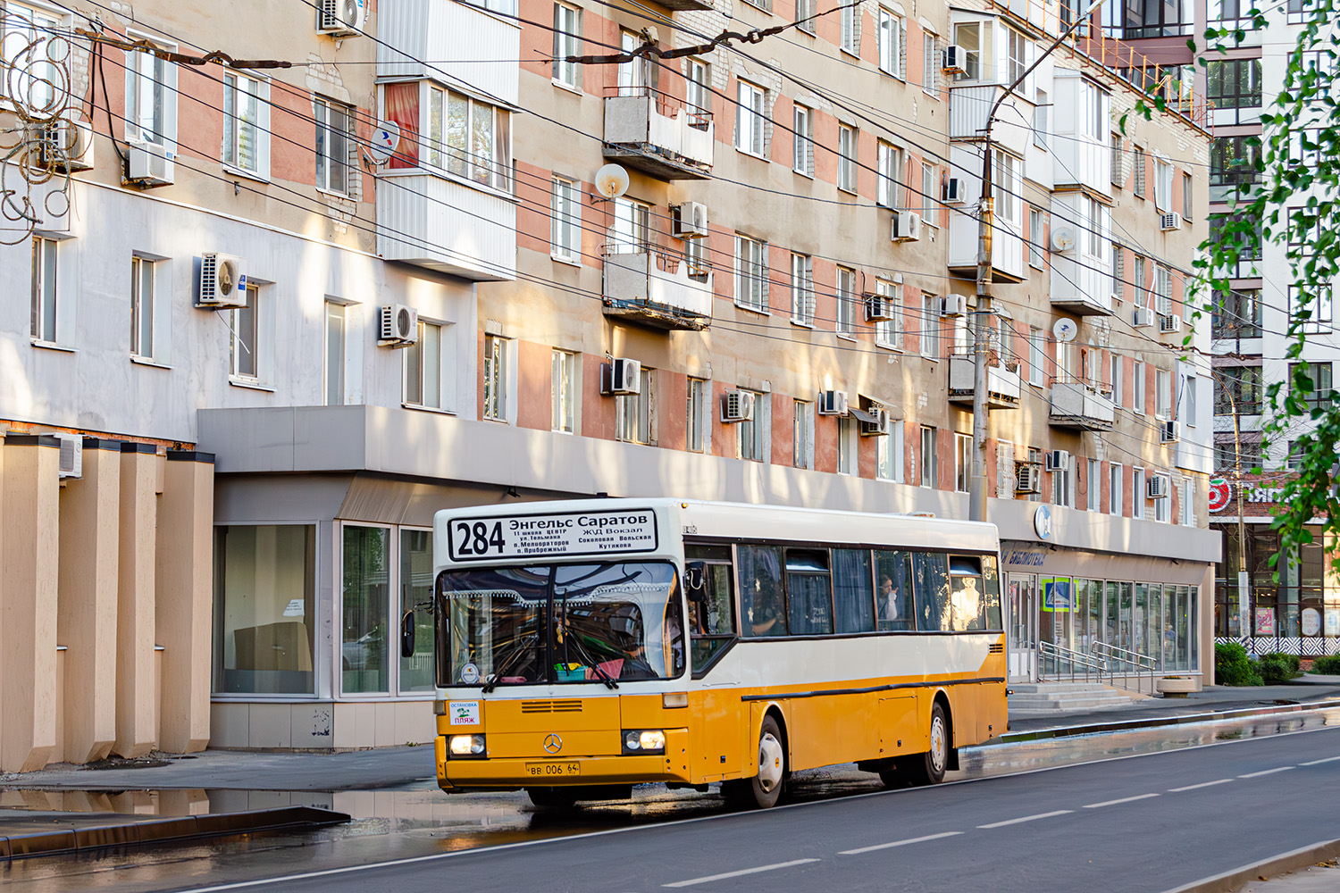 Саратовская область, Mercedes-Benz O405 № ВВ 006 64